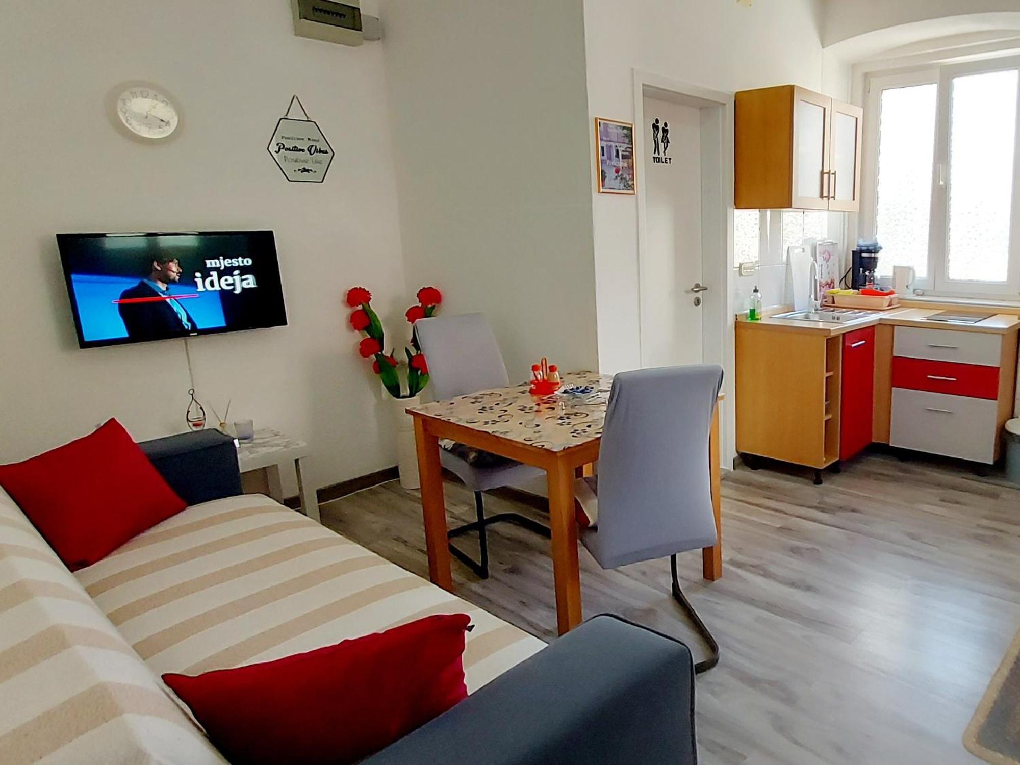 Ema & Sea Apartment'S Póla Kültér fotó